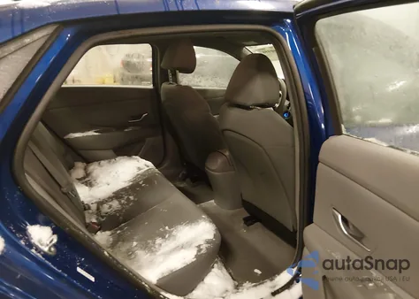 2022 Hyundai Elantra Se z USA, uszkodzony, nr VIN KMHLL4AG9NU359639